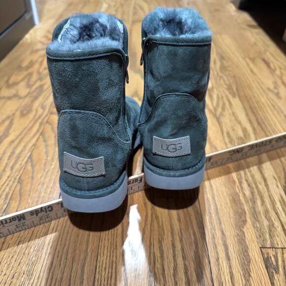 UGG ABREE MINI BOOTIE - Picture 2 of 4